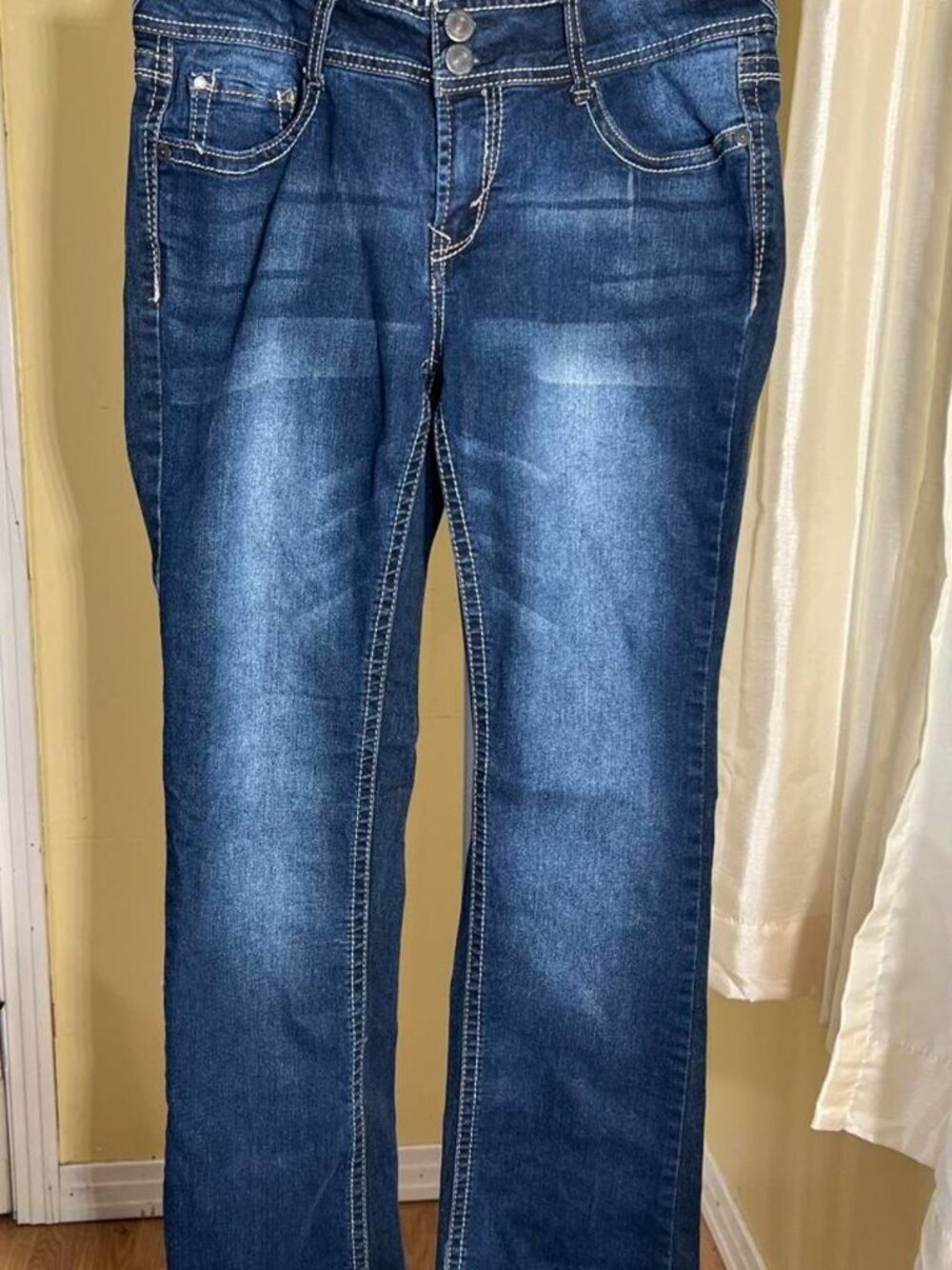 WallFlower Women’s Size 9 Long Bootcut Stretch Jeans | Medium Wash - Picture 2 of 7